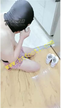 TL21653 梦幻大大】极度羞辱偷袜贼36分钟