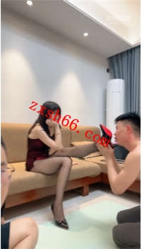 TLZB25792胖虎-双奴伺候黑丝美主狠打踩踏圣水36分