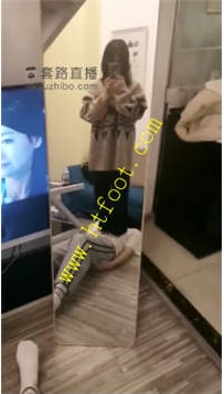 TL26233 黑兔】调教贱狗踢打脚底耳光侮辱50分钟