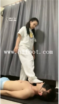 TL18135 燃一S短袜捆绑堵嘴强制深喉虐29分钟