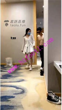 TL20995 桃子大大S闺蜜带老公来家里玩40分钟
