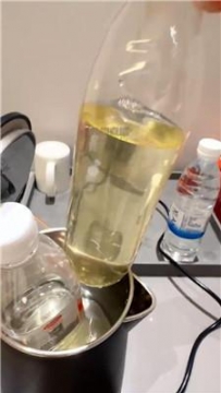 【调教视频】【小小主】黑丝踩脚垫场 JS260211-1