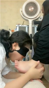 【调教视频】【小羊】喜欢舔臭脚丫的闺蜜犬 JS250619-31