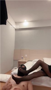 【调教视频】【恩恩】双S-纹身小妹的脚下奴【下】【双视角版】 bf57480