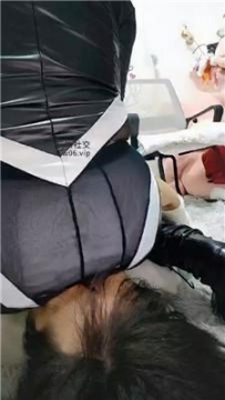 【调教视频】【广西木木】强制坐脸窒息 bf49140