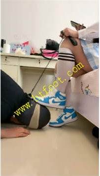 TL27361 萌萌】JK运动鞋白袜调教学长后面丝袜58分钟