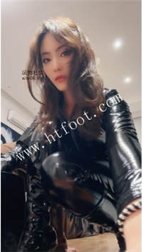 ZB2763 倪小主】皮装调教33分钟