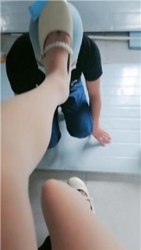 【调教视频】【妩媚娘】酸臭肉丝脚气味羞辱 JS250405-3