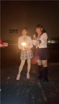 【调教视频】【乔S】双S-台妹-户外-放烟花调狗 bf50779