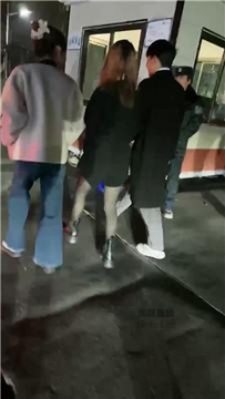 【调教视频】【西北傻子】情侣主+闺蜜群调羞辱  JS251111-40