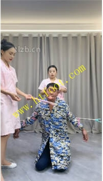 TL41470 伊诺】双护士重度调教老狗46分钟
