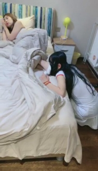 黛颜S 剧情严惩偷闻我脚的女护理