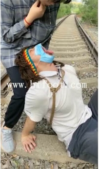 TL13681 美离子户外铁路上刺激调教还有旁观者40分钟