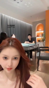 ZB2988 泡芙S】调教三主揍贱狗出老千36分