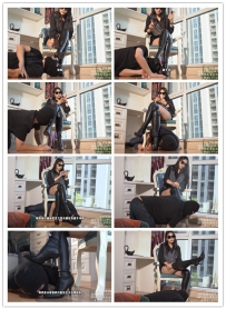 【初见】物化人形鞋刷保养伺候过膝长靴