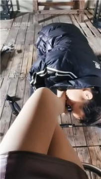 【调教视频】【波波】刑房吊绑训野狗 JS260129-35