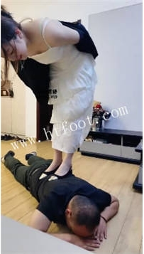 ZB6051 苏苏】贱狗舌头清理30分钟
