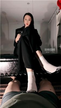 【调教视频】【微希】白领S脚下奴 JS251227-15