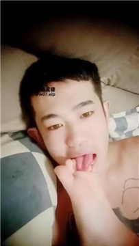 【调教视频】【七奶奶】舔女友的脚丫 JS250323-31