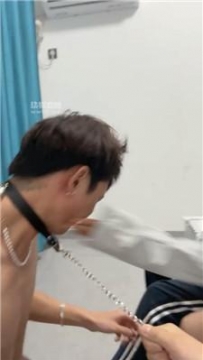 【调教视频】【牙印】精神小伙这回精神了，被几个中学女生抓住了狂虐 63433