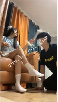 TL46660 诗诗情侣】三年男友终成奴41分钟