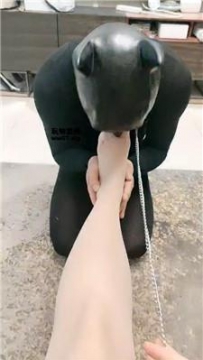 【调教视频】【艾佳】恶毒继母肉丝脚虐 JS250420-32