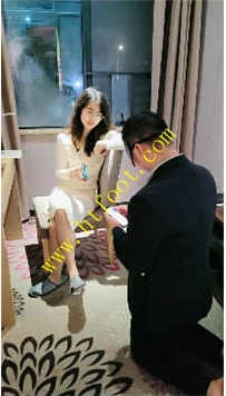 TL33575 嘉妮】金融男过来求虐54分钟