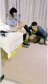 TL26243 户外第一】精神小妹暴力调教男神58分钟