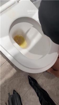 【调教视频】 【紧臀】高跟长靴碾压踩喂食-鞭打 bf58778