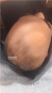 【调教视频】【花爷】餐厅包厢-长靴碾压踩喂食 JS251128-17