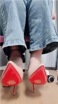 【第一视角】【拽拽】ATM上交工资    251128-39