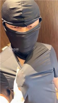 【调教视频】【艾琳】和闺蜜餐厅调教恋鞋狗 bf57905