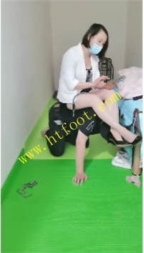 TL36634 美容院老板娘】重打脚垫91分钟