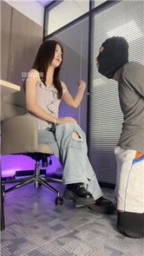 【调教视频】【思米】皮鞋白棉袜气味辱-踢裆 bf54652