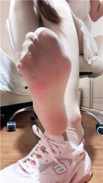 【第一视角】【黑心爱菜主子】早些丝袜贡畜训练    250619-3