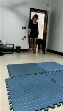 【调教视频】【欲S】高跟黑丝踩-骑马转胯 JS250617-29