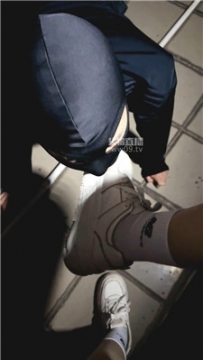 【调教视频】【深圳卡卡】天台遛人形犬 JS251213-26