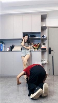 【调教视频】【冰山】纹身小妹高跟踩-坐脸胯下辱 bf56243