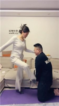 【调教视频】【埋汰】女神踢踹骑马/棉袜恋足舔 JS250101-19