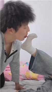 【调教视频】【昭昭】舔闻女友的白袜jio JS251126-15