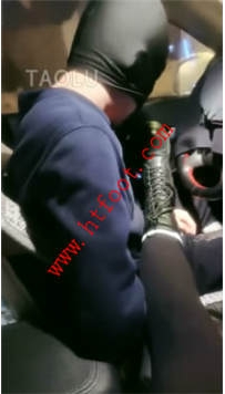 TL26748 小蚂蚁】素人车内调教第一次开发放不开被做吐27分钟