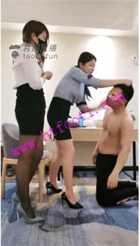 TL19474 若依S两女老shi溜溜狠扇一千耳光37分钟