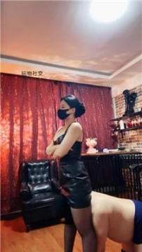 【调教视频】【冷颜】黑丝美腿S-圈养犬化废物奴才 JS250202-9