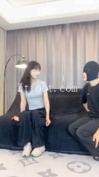 ZB11536 女生也能很暴力-跟素人表白反被暴揍40分钟