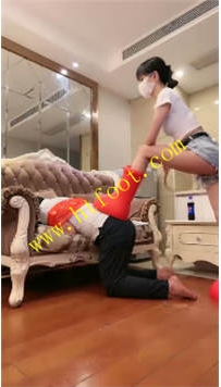 TL36467 暴力美学】巨鞋踩踏31分钟