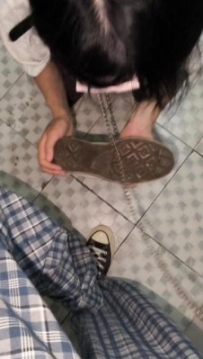 【爱可】厕所舔帆布鞋底白袜踩头遛狗羞辱   JS260410~2