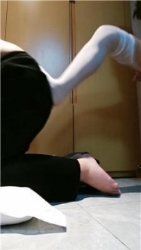 【调教视频】【晓安公主】白丝美腿踢踹踩 JS250303-44