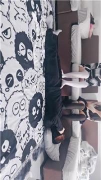 【调教视频】【梓涵】双主-黑丝白丝踩脚垫 JS260129-1