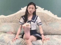 32012  JK女子高生脚踩蛋糕强制脚喂食粗口辱骂（二）