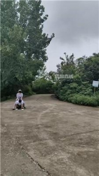 【调教视频】【忆人离】边爬山运动边虐狗 bf56111